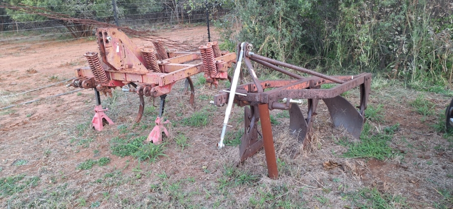 5 Bedroom Property for Sale in Rustenburg Rural North West